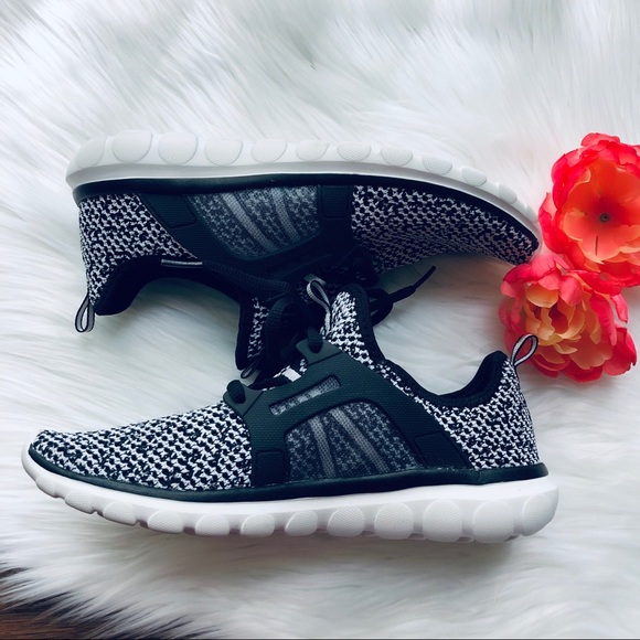 TRADED Black & White Knit Boutique Sneaker 👟 NWOT - Picture 6 of 9